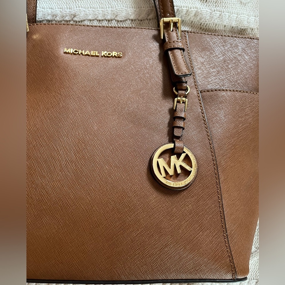 Michael Kors Brown Leather Shoulder Bag Like New - Picture 10 of 13
